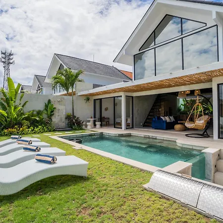 Suns Up - 3Br Villa In Kerobokan